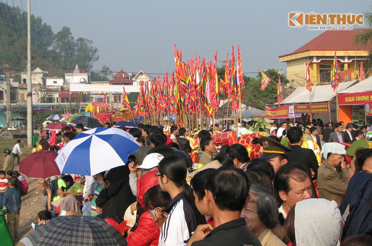 “Vua” mac long bao xuong ruong di cay tai le hoi Tich Dien-Hinh-15